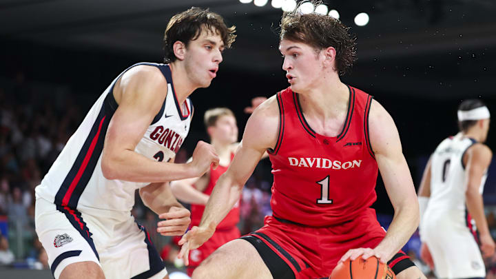 The Davidson Wildcats and forward Reed Bailey are favored on Tuesday.