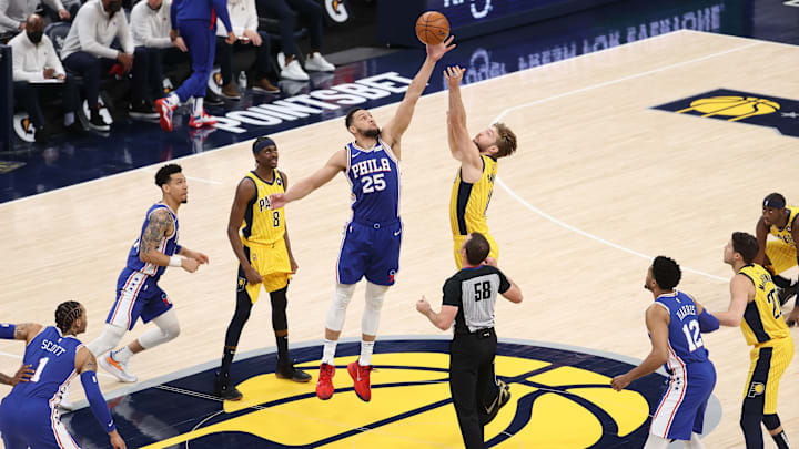 Ben Simmons y Domantas Sabonis siguen en rumores de cambio