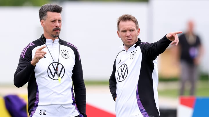 Sandro Wagner assistiert derzeit Bundestrainer Julian Nagelsmann