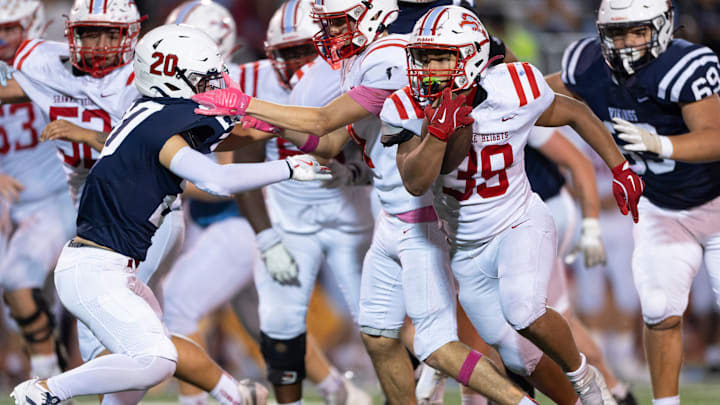 Shawnee Heights runs the ball during a football game against Seaman, Friday, Oct. 10, 2025 at Seaman High School.