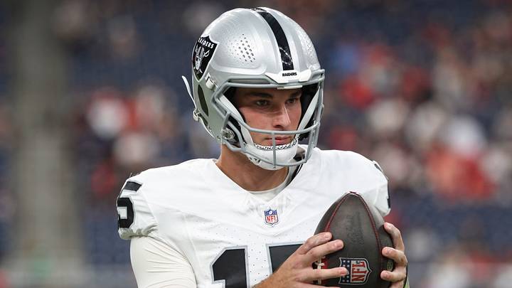 Las Vegas Raiders QB Fernando Mendoza