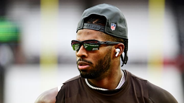 Nov 30, 2025; Cleveland, Ohio, USA; Cleveland Browns quarterback Shedeur Sanders (12) warms up before the game against the San Francisco 49ers at Huntington Bank Field. Nov 30, 2025; Cleveland, Ohio, USA; Cleveland Browns quarterback Shedeur Sanders (12) warms up before the game against the San Francisco 49ers at Huntington Bank Field.