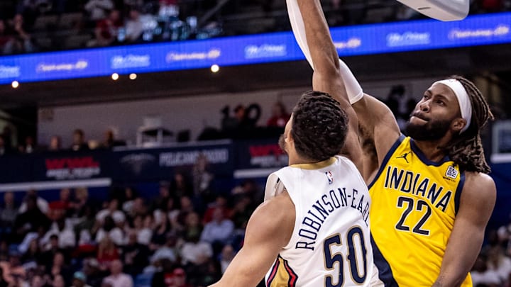 Nov 1, 2024; New Orleans, Louisiana, USA; Indiana Pacers forward Isaiah Jackson (22) dunks the ball against New Orleans Pelicans forward Jeremiah Robinson-Earl (50) during the second half at Smoothie King Center. Mandatory Credit: Stephen Lew-Imagn Images Nov 1, 2024; New Orleans, Louisiana, USA; Indiana Pacers forward Isaiah Jackson (22) dunks the ball against New Orleans Pelicans forward Jeremiah Robinson-Earl (50) during the second half at Smoothie King Center. Mandatory Credit: Stephen Lew-Imagn Images