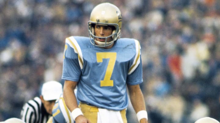 UCLA Bruins quarterback Mark Harmon UCLA Bruins quarterback Mark Harmon