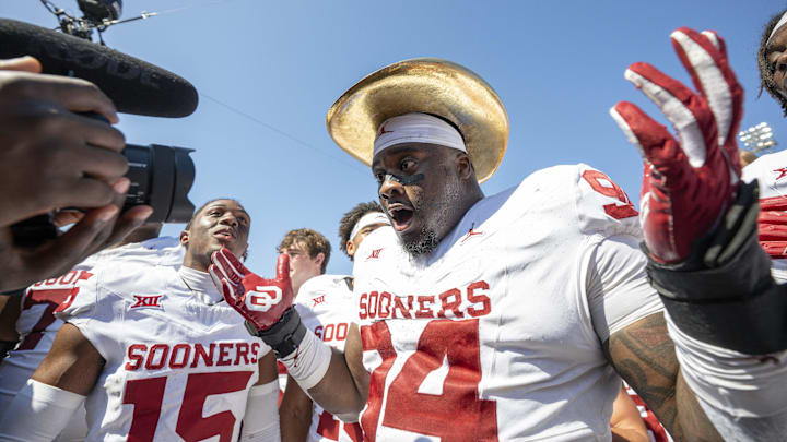 Oklahoma Sooners defensive lineman Isaiah Coe