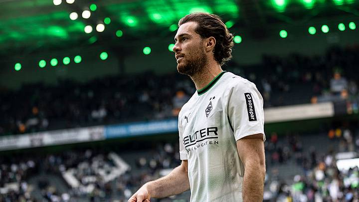 USMNT World Cup Hero Faces Shocking Career Crossroads as Transfer Deadline Looms