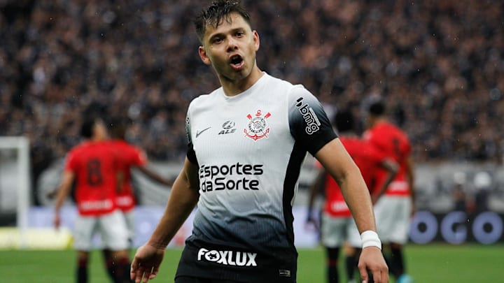 Romero marcou em dose dupla na Neo Química Arena Romero marcou em dose dupla na Neo Química Arena