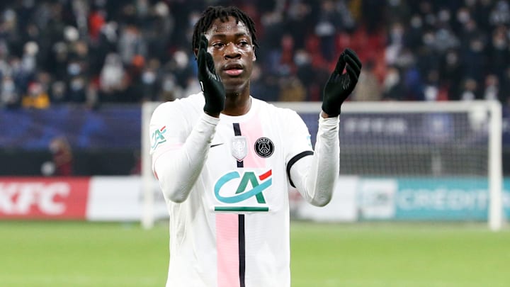 Der FC Bayern soll an PSG-Talent El Chadaille Bitshiabu Interessiert sein