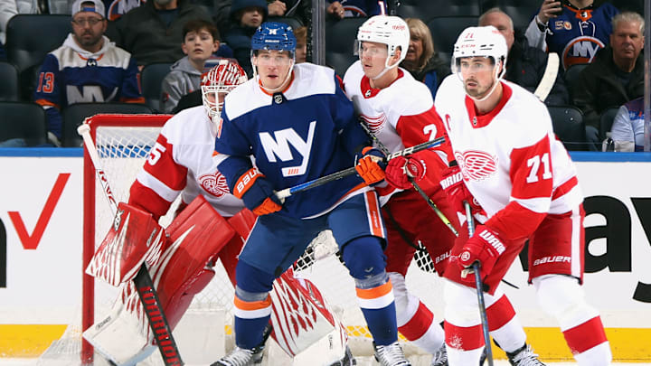 The Isles and Red Wings will face off Monday night at UBS Arena. 
