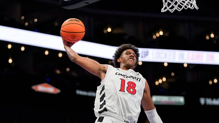 Cincinnati Bearcats forward Baba Miller (18) dunks the ball in the second half of the Phillips 66 Big 12 Men’s Basketball Tournament between the Cincinnati Bearcats and Utah Utes, Tuesday, March 10, 2026, at T-Mobile Center in Kansas City, MO. Bearcats won 73-66. Cincinnati Bearcats forward Baba Miller (18) dunks the ball in the second half of the Phillips 66 Big 12 Men’s Basketball Tournament between the Cincinnati Bearcats and Utah Utes, Tuesday, March 10, 2026, at T-Mobile Center in Kansas City, MO. Bearcats won 73-66.