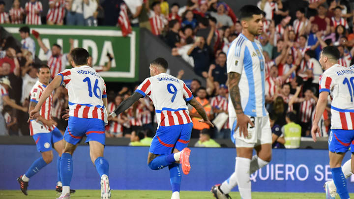 Sanabria anotou um gol de bicicleta em Assunção