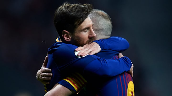 Rien de tel qu'un bon calin entre deux maestro du football