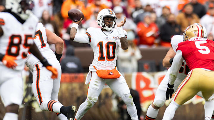 The Cleveland Browns have announced a big contract decision on quarterback P.J. Walker ahead of Week 8.