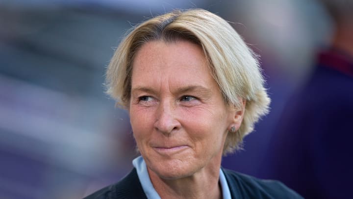 Das DFB-Team um Bundestrainerin Martina Voss-Tecklenburg erhält nach dem EM-Finale einen gebührenden Empfang in Deutschland