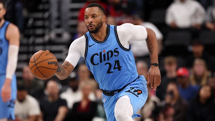 The Clippers are road favorites in their final game before the All-Star break.