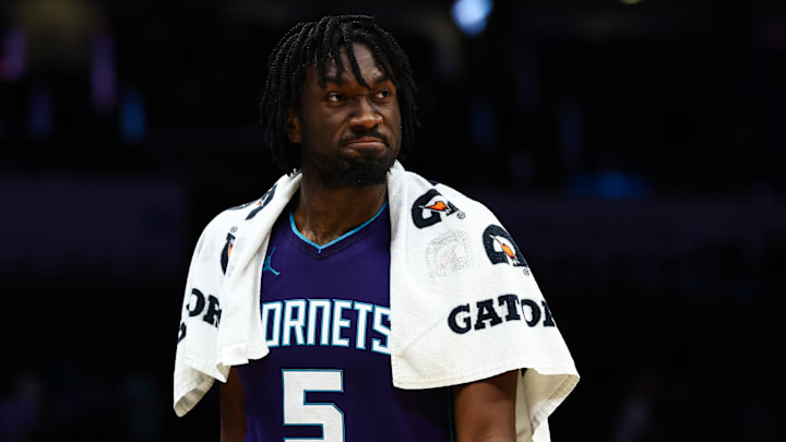 A Mark Williams le hizo gracia que los Lakers fueran eliminados por los Timberwolves