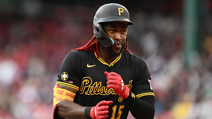 Aug 30, 2025; Boston, Massachusetts, USA; Pittsburgh Pirates center fielder Oneil Cruz (15) reacts after hitting a solo home run against the Boston Red Sox during the fifth inning at Fenway Park. Mandatory Credit: Brian Fluharty-Imagn Images Aug 30, 2025; Boston, Massachusetts, USA; Pittsburgh Pirates center fielder Oneil Cruz (15) reacts after hitting a solo home run against the Boston Red Sox during the fifth inning at Fenway Park. Mandatory Credit: Brian Fluharty-Imagn Images