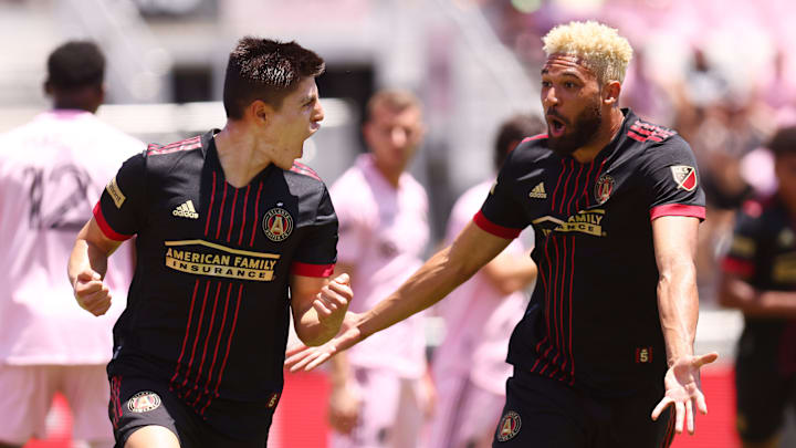 Ronaldo Cisneros celebra un gol con el Atlanta United.