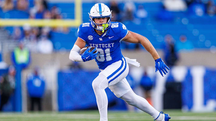 Nov 16, 2024; Lexington, Kentucky, USA; Kentucky Wildcats tight end Willie Rodriguez (81) runs the ball during the fourth quarter against the Murray State Racers at Kroger Field. Mandatory Credit: Jordan Prather-Imagn Images