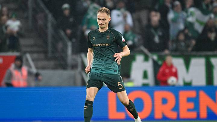 Amos Pieper (hier beim Spiel in Mainz) musste gegen Köln wegen Grippesymptomen ausgewechselt werden