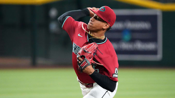 Jul 28, 2024; Phoenix, Arizona, USA; Arizona Diamondbacks pitcher Yilber Diaz (45) pitches against the Pittsburgh Pirates during the first inning at Chase Field. Mandatory Credit: Joe Camporeale-Imagn Images Jul 28, 2024; Phoenix, Arizona, USA; Arizona Diamondbacks pitcher Yilber Diaz (45) pitches against the Pittsburgh Pirates during the first inning at Chase Field. Mandatory Credit: Joe Camporeale-Imagn Images
