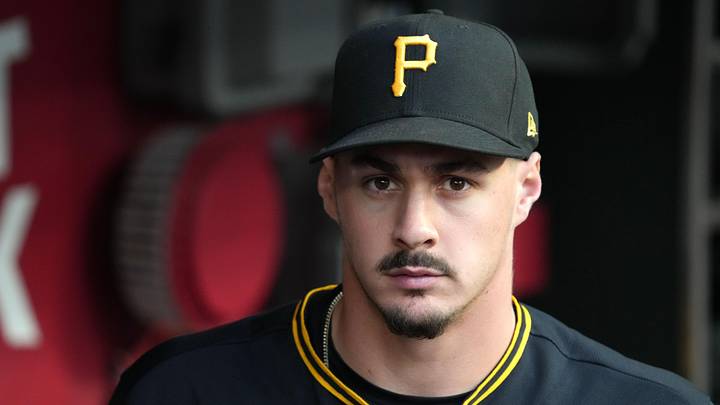 May 5, 2026; Phoenix, Arizona, USA; Pittsburgh Pirates shortstop Konnor Griffin (6) gets ready to play the Arizona Diamondbacks at Chase Field. Mandatory Credit: Rick Scuteri-Imagn Images