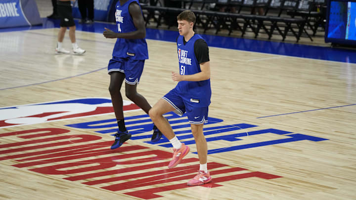 Cooper Flagg wore the New Balance HESI LOW V2 at the 2025 NBA Draft Combine.