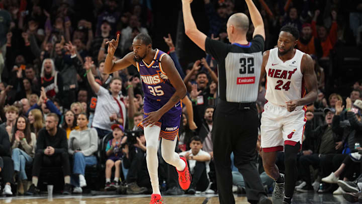 Nov 6, 2024; Phoenix, Arizona, USA; Phoenix Suns forward Kevin Durant (35) celebrates a basket against the Miami Heat during the second half at Footprint Center. Mandatory Credit: Joe Camporeale-Imagn Images Nov 6, 2024; Phoenix, Arizona, USA; Phoenix Suns forward Kevin Durant (35) celebrates a basket against the Miami Heat during the second half at Footprint Center. Mandatory Credit: Joe Camporeale-Imagn Images