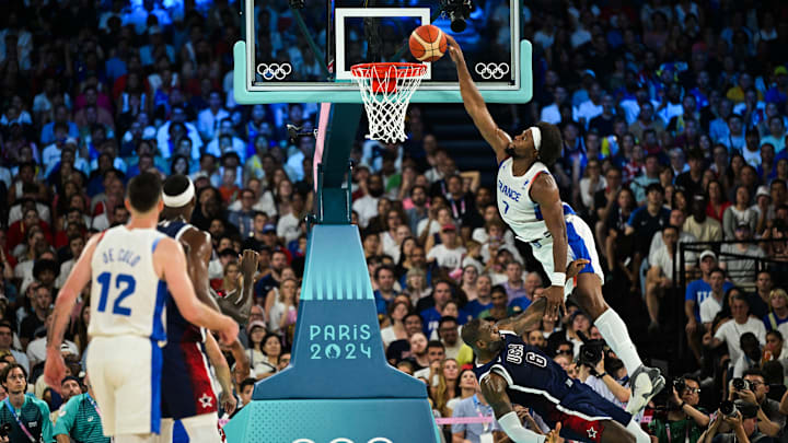 TOPSHOT-BASKETBALL-OLY-PARIS-2024-FRA-USA