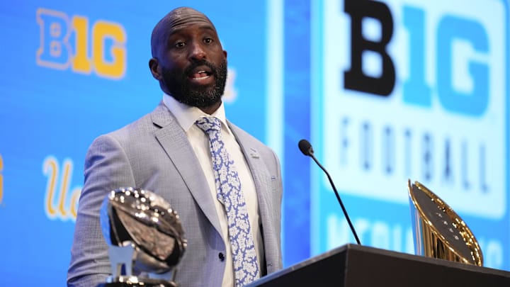Jul 24, 2025; Las Vegas, NV, USA; UCLA head coach DeShaun Foster speaks to the media during the Big Ten NCAA college football media days at Mandalay Bay Resort. Mandatory Credit: Lucas Peltier-Imagn Images Jul 24, 2025; Las Vegas, NV, USA; UCLA head coach DeShaun Foster speaks to the media during the Big Ten NCAA college football media days at Mandalay Bay Resort. Mandatory Credit: Lucas Peltier-Imagn Images