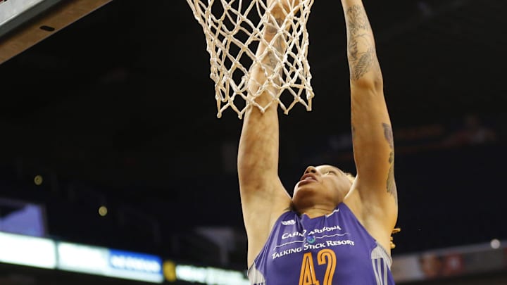 Phoenix Mercury center Brittney Griner (42) dunks against the Atlanta Dream during the second quarter at Talking Stick Resort Arena in Phoenix on July 12, 2017.

Pnibrd2 07 13 2017 Republic 1 C001 2017 07 12 Img Dream Vs Mercury 4 3 1 1 Guj03h5d L1062998429 Img Dream Vs Mercury 4 3 1 1 Guj03h5d