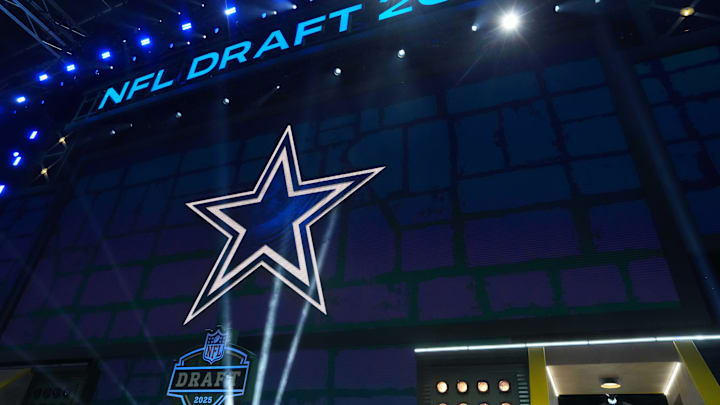 The Dallas Cowboys logo.