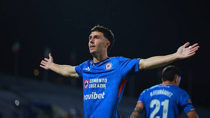 José Paradela anotó el gol del triunfo de Cruz Azul sobre FC Juárez.