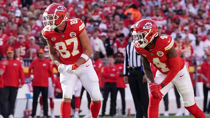 Oct 12, 2023; Kansas City, Missouri, USA; Kansas City Chiefs tight end Travis Kelce (87) and wide receiver Rashee Rice (4) line up against the Los Angeles Chargers during the game at GEHA Field at Arrowhead Stadium. Mandatory Credit: Denny Medley-USA TODAY Sports Oct 12, 2023; Kansas City, Missouri, USA; Kansas City Chiefs tight end Travis Kelce (87) and wide receiver Rashee Rice (4) line up against the Los Angeles Chargers during the game at GEHA Field at Arrowhead Stadium. Mandatory Credit: Denny Medley-USA TODAY Sports