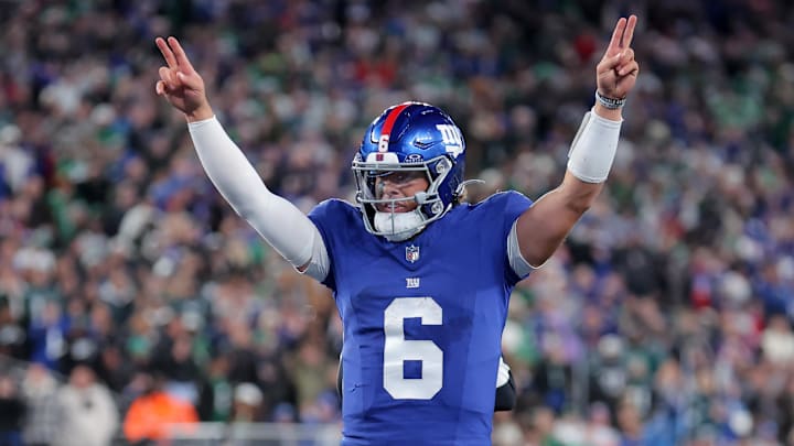 Oct 9, 2025; East Rutherford, New Jersey, USA; New York Giants quarterback Jaxson Dart (6) celebrates after a touchdown against the Philadelphia Eagles during the fourth quarter of the game at MetLife Stadium. Oct 9, 2025; East Rutherford, New Jersey, USA; New York Giants quarterback Jaxson Dart (6) celebrates after a touchdown against the Philadelphia Eagles during the fourth quarter of the game at MetLife Stadium.