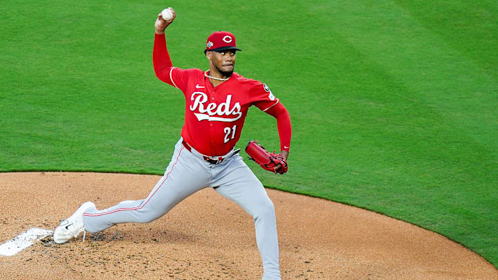 Cincinnati Reds starting pitcher Hunter Greene (21) delivers a pitch in the first inning of the MLB National League Wild Card Game 1 between the Cincinnati Reds and LA Dodgers, Tuesday, Sept. 30, 2025, at Dodger Stadium in Los Angeles, California. Cincinnati Reds starting pitcher Hunter Greene (21) delivers a pitch in the first inning of the MLB National League Wild Card Game 1 between the Cincinnati Reds and LA Dodgers, Tuesday, Sept. 30, 2025, at Dodger Stadium in Los Angeles, California.