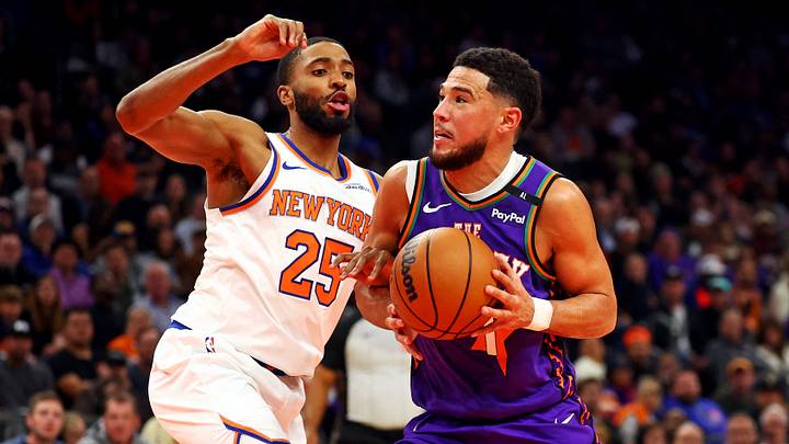 The Suns might get in the way of the Knicks' center search efforts. The Suns might get in the way of the Knicks' center search efforts.