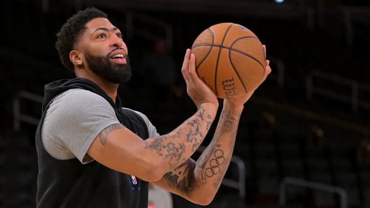 Nov 28, 2025; Los Angeles, California, USA;  Dallas Mavericks forward Anthony Davis (3) warms up prior to the game against the Los Angeles Lakers at Crypto.com Arena. Mandatory Credit: Jayne Kamin-Oncea-Imagn Images