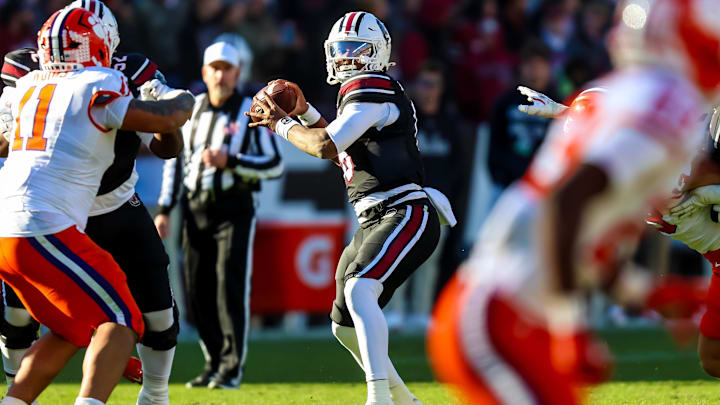 South Carolina Gamecocks quarterback Lanorris Sellers (16) looks to pass against the Clemson Tigers