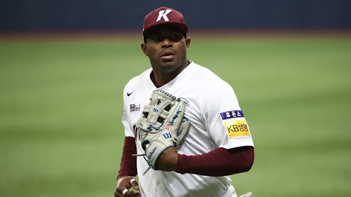 Yasiel Puig debutó con los Tiburones de La Guaira