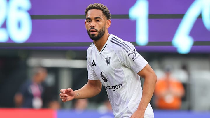 The Theatre of Dreams catches its first glimpse of Man Utd’s new arrivals.