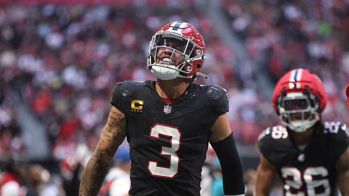 Falcons' Jessie Bates Sends a Message With Statement Performance vs. 49ers Falcons' Jessie Bates Sends a Message With Statement Performance vs. 49ers