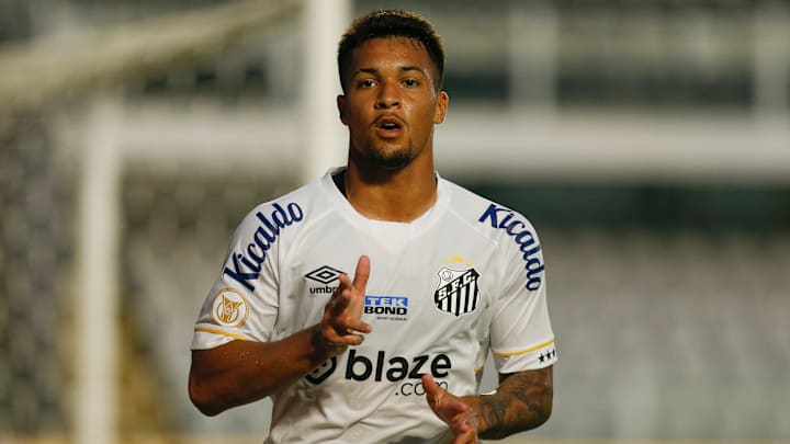 Marcos Leonardo tem feito a diferença no ataque do Santos. 