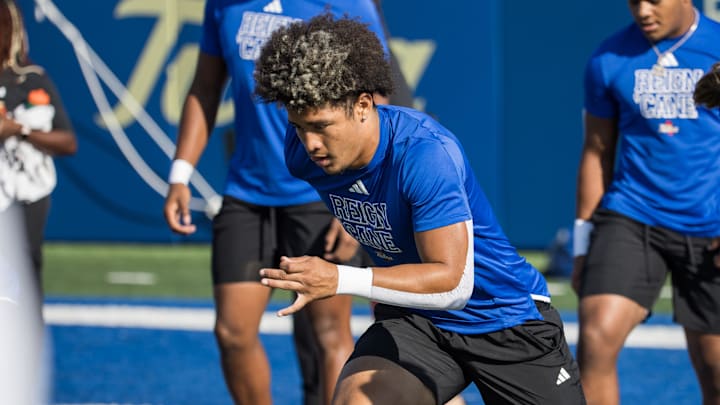 Sep 14, 2024; Tulsa, Oklahoma, USA; Tulsa Golden Hurricane wide receiver Joseph Williams (8) warms up before a game against the Oklahoma State Cowboys at Skelly Field at H.A. Chapman Stadium. Mandatory Credit: Brett Rojo-Imagn Images Sep 14, 2024; Tulsa, Oklahoma, USA; Tulsa Golden Hurricane wide receiver Joseph Williams (8) warms up before a game against the Oklahoma State Cowboys at Skelly Field at H.A. Chapman Stadium. Mandatory Credit: Brett Rojo-Imagn Images
