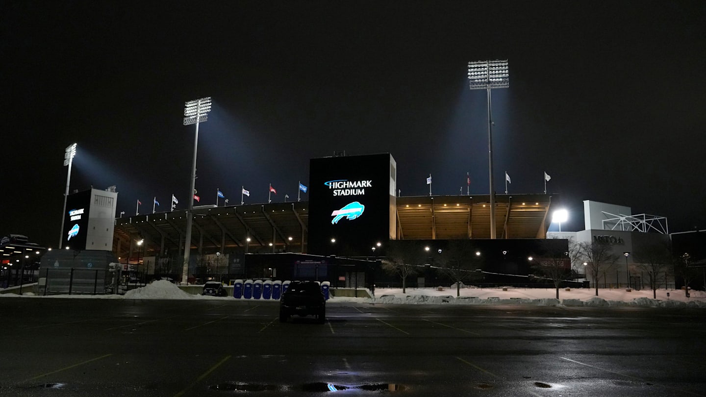 Old Highmark Stadium Teardown Reveals High Bills' Fan Interest in Memorabilia