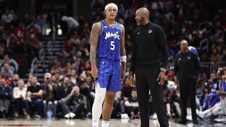 Nov 15, 2023; Chicago, Illinois, USA; Orlando Magic head coach Jamahl Mosley talks with Orlando Magic forward Paolo Banchero (5) during the second half of a basketball game against the Chicago Bulls at United Center. Nov 15, 2023; Chicago, Illinois, USA; Orlando Magic head coach Jamahl Mosley talks with Orlando Magic forward Paolo Banchero (5) during the second half of a basketball game against the Chicago Bulls at United Center.