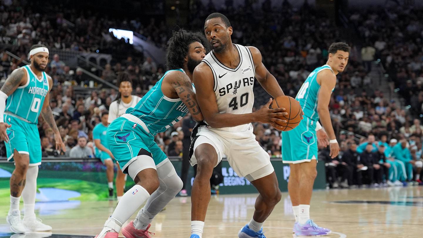 Hornets Could Target Veteran Harrison Barnes in Free Agency