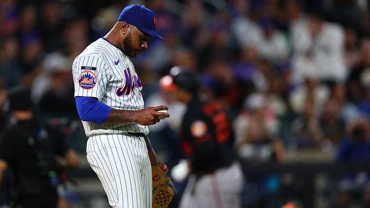 Sep 16, 2026: New York Mets pitcher Xzavion Curry (53) reacts after allowing a solo home run to Baltimore Orioles catcher Samuel Basallo (29) during the third inning against the New York Mets at Citi Field. Credit: Vincent Carchietta-Imagn Images