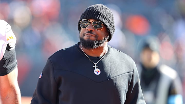 Dec 1, 2024; Cincinnati, Ohio, USA;  Pittsburgh Steelers head coach Mike Tomlin before the game against the Cincinnati Bengals at Paycor Stadium. Mandatory Credit: Joseph Maiorana-Imagn Images