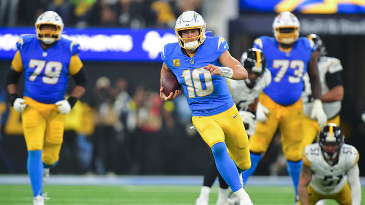 Justin Herbert and the Los Angeles Chargers are favored against the Jacksonville Jaguars on Sunday.
